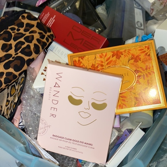 Other - Cosmetic Mystery Box 6 full size pieces.